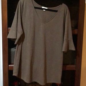 Shirt with ruffle sleeve detail